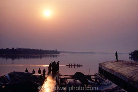 democratic-republic-of-congo;rivers;boat;boats;mist;misty;fog;foggy;jungle;rainforest