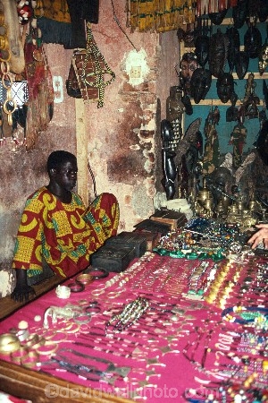 africa;african;africans;ethnic;male;people;person;persons;jewellery;jewelery;jewelry;tradition;traditional;culture;cultural;cultures;indigenous;native;adorn;adornment;shop;shops;stall;stalls;market;markets;souvenirs;souvenir;travel