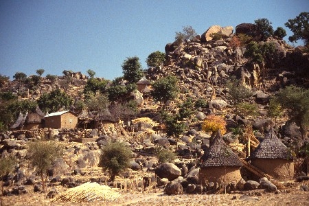 camerouns;cameroon;cameroons;cameroun;West-Africa;africa;african;Village;villages;Mandara;mandara-Mountains;Northern-Cameroun;traditional;tradition;culture;cultural;thatch;thatched;mud-hut;home;homes;houses;house;graneries;granery;rocks;rock;rocky;granary;granaries