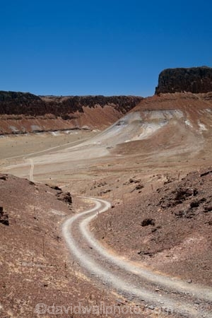 Africa;Aussenkehr;Aussenkehr-4wd-Trail;Aussenkehr-4x4-Trail;Aussenkehr-Nature-Park;Aussenkehr-Nature-Park-4X4-Trails;Aussenkehr-Nature-Park-Trails;Aussenkehr-Nature-Trails;desert;deserts;dry;gravel-road;gravel-roads;metal-road;metal-roads;metalled-road;metalled-roads;Namib-Desert;Namibia;road;roads;Southern-Africa;Southern-Namiba;terrace;terraces