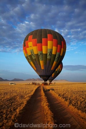 adventure;Africa;air;aviation;balloon;ballooning;balloons;break-of-day;dawn;dawning;daybreak;desert;deserts;early-light;first-light;horticulture;hot-air-balloon;hot-air-ballooning;hot-air-balloons;Hot_air-Balloon;hot_air-ballooning;hot_air-balloons;hotair-balloon;hotair-balloons;morning;Namib-Desert;Namib-Naukluft-N.P.;Namib-Naukluft-National-Park;Namib-Naukluft-NP;Namib-Sky-Adventure-Safaris;Namib-Sky-Balloon-Safaris;Namib_Naukluft-N.P.;Namib_Naukluft-National-Park;Namib_Naukluft-NP;Namibia;Namibsky;national-park;national-parks;reserve;reserves;Sesriem;Sesriem-Balloons;Southern-Africa;sunrise;sunrises;sunup;tourism;tourist;tourists;transport;transportation;travel;traveler;traveling;traveller;travelling;twilight;vacation;vacationers;vacationing;vacations