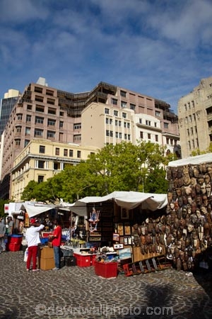 1696;Africa;African-curio-market;African-market;African-markets;Cape-Town;city-bowl;commerce;commercial;craft-market;craft-markets;curio-market;curio-markets;Greenmarket-Sq;Greenmarket-Square;historical-square;market;market-place;market-stall;market-stalls;market_place;marketplace;marketplaces;markets;people;person;retail;retailer;retailers;S.A.;shop;shopping;shops;South-Africa;Southern-Africa;souvenir-market;souvenir-markets;Sth-Africa;tourism;tourist-market;Western-Cape;Western-Cape-Province