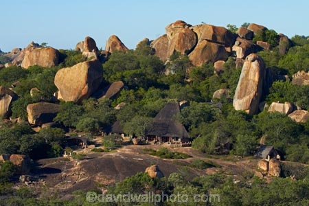 Africa;Big-Cave-Camp;Big-Cave-Lodge;boulder;boulders;camouflage;camouflaged;camp;camps;geological;geology;granite;kopje;kopjes;koppie;koppies;lodge;lodges;Matobo-Hills;Matobo-National-Park;Matopos-Hills;resort;resorts;rock;rock-formation;rock-formations;rock-outcrop;rock-outcrops;rock-tor;rock-torr;rock-torrs;rock-tors;rocks;Southern-Africa;stone;unusual-natural-feature;unusual-natural-features;Zimbabwe