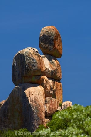 Africa;boulder;boulders;Bulawayo;Bullawayo;geological;geology;granite;Matobo-Hills;Matobo-N.P.;Matobo-National-Park;Matobo-NP;Matopos-Hills;Rhodes-Matopos-N.P.;Rhodes-Matopos-National-Park;Rhodes-Matopos-NP;rock;rock-formation;rock-formations;rock-outcrop;rock-outcrops;rock-tor;rock-torr;rock-torrs;rock-tors;rocks;Southern-Africa;stone;UN-world-heritage-area;UN-world-heritage-site;UNESCO-World-Heritage-area;UNESCO-World-Heritage-Site;united-nations-world-heritage-area;united-nations-world-heritage-site;unusual-natural-feature;unusual-natural-features;world-heritage;world-heritage-area;world-heritage-areas;World-Heritage-Park;World-Heritage-site;World-Heritage-Sites;Zimbabwe