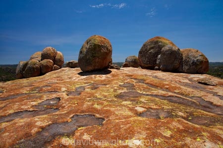 Africa;boulder;boulders;Bulawayo;Bullawayo;crustose-lichen;crustose-lichens;geological;geology;granite;hill-of-the-spirits;lichen;lichens;Malindidzimu;Matobo-Hills;Matobo-N.P.;Matobo-National-Park;Matobo-NP;Matopos-Hills;Rhodes-Matopos-N.P.;Rhodes-Matopos-National-Park;Rhodes-Matopos-NP;rock;rock-formation;rock-formations;rock-outcrop;rock-outcrops;rock-tor;rock-torr;rock-torrs;rock-tors;rocks;Southern-Africa;stone;UN-world-heritage-area;UN-world-heritage-site;UNESCO-World-Heritage-area;UNESCO-World-Heritage-Site;united-nations-world-heritage-area;united-nations-world-heritage-site;unusual-natural-feature;unusual-natural-features;world-heritage;world-heritage-area;world-heritage-areas;World-Heritage-Park;World-Heritage-site;World-Heritage-Sites;Worlds-View;Worlds-View;Zimbabwe