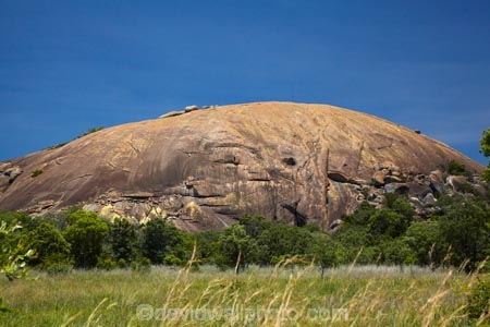 Africa;bornhardt;Bullawayo;geological;geology;granite;inselberg;Matobo-Hills;Matobo-N.P.;Matobo-National-Park;Matobo-NP;Matopos-Hills;monadnock;Rhodes-Matopos-N.P.;Rhodes-Matopos-National-Park;Rhodes-Matopos-NP;rock;rock-formation;rock-formations;rock-outcrop;rock-outcrops;rock-tor;rock-torr;rock-torrs;rock-tors;rocks;Southern-Africa;stone;UN-world-heritage-area;UN-world-heritage-site;UNESCO-World-Heritage-area;UNESCO-World-Heritage-Site;united-nations-world-heritage-area;united-nations-world-heritage-site;unusual-natural-feature;unusual-natural-features;world-heritage;world-heritage-area;world-heritage-areas;World-Heritage-Park;World-Heritage-site;World-Heritage-Sites;Zimbabwe