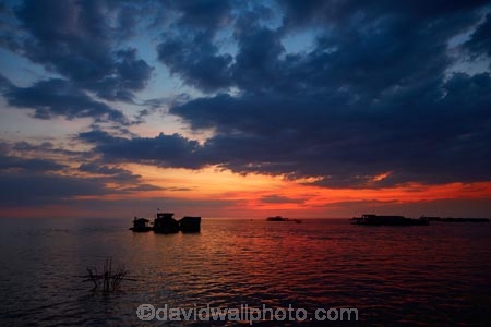 Asia;Cambodia;Cambodian-floating-village;Cambodian-floodplain;Cambodian-village;Chong-Khneas;Chong-Khneas-Floating-Village;Chong-Khnies;Chong-Kneas;Chong-Kneas-Floating-Village;dusk;evening;floating-home;floating-homes;floating-house;floating-houses;floating-restaurant;floating-restaurants;floating-shop;floating-shops;Floating-Village;Floating-Villages;freshwater-lake;freshwater-lakes;Indochina-Peninsula;Kampuchea;Kingdom-of-Cambodia;lake;lakes;Lower-Mekong-Basin;Mekong-Plain;night;night_time;nightfall;orange;Siem-Reap;Siem-Reap-Province;Southeast-Asia;sunset;sunsets;Tonle-Sap;Tonle-Sap-Lake;Tonlé-Sap;Tonlé-Sap-Lake;tourist-restaurant;tourist-restaurants;twilight;UNESCO-Biosphere-Reserve