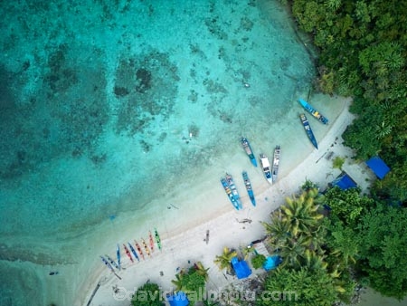 Indonesia;aerial;aerial-photo;aerial-photograph;aerial-photographs;aerial-photography;aerial-photos;aerial-view;aerial-views;aerials;drone-aerial;drone;Misool;Raja-Ampat;West-Papua;Southwest-Papua;Misool-Is;Misool-Island;Longboat;longboats;narrow-boat;narrow-boats;boat;boats;motor-boat.-motorboat;motor-boats;motorboats;sampan;kayak;kayaking;kayaks;sea;sea-kayak;sea-kayaking;sea-kayaks;outer-archipelago;archipelago;island;islands;Misool-archipelago;Balbulol-Islands;tourism;travel