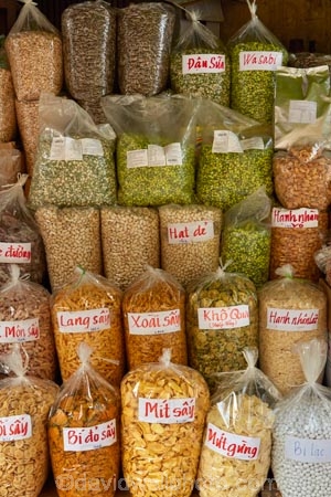 Asia;Asian;bag;bags;cereal;cereals;commerce;commercial;dry;grain;grains;Hanoi;market;market-place;market-stall;market-stalls;market_place;marketplace;marketplaces;markets;nut;nuts;Old-Quarter;produce-market;produce-markets;retail;retail-store;retailer;retailers;seed;seeds;shop;shopping;shops;South-East-Asia;Southeast-Asia;spice;spices;stall;stalls;store;stores;street-scene;street-scenes;Vietnam;Vietnamese;whole-grain;whole-grains