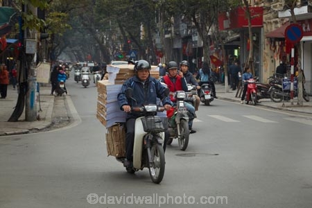 Asia;Asian;bike;bikes;Hanoi;Hanoi-Old-Quarter;heavy-load;male;man;men;motorbike;motorbikes;motorcycle;motorcycles;motorscooter;motorscooters;Old-Quarter;overload;overloaded;paper;people;person;scooter;scooters;South-East-Asia;Southeast-Asia;step_through;step_throughs;street;street-scene;street-scenes;streets;Vietnam;Vietnamese