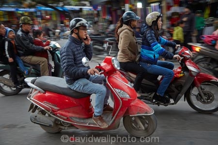Asia;Asian;bike;bikes;cell-phone;cellphones;female;Hanoi;Hanoi-Old-Quarter;mobile-phones;mobilephone;motorbike;motorbikes;motorcycle;motorcycles;motorscooter;motorscooters;Old-Quarter;people;person;phone;phones;scooter;scooters;South-East-Asia;Southeast-Asia;step_through;step_throughs;street;street-scene;street-scenes;streets;Vietnam;Vietnamese;woman;women