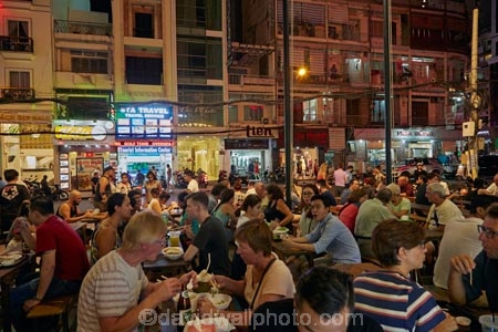 Asia;Asian;Bn-ThÃ nh-Market;Ben-Thanh-Market;Ben-Thanh-Street-Food-Market;cities;city;commerce;commercial;dark;diner;diners;District-1;District-One;downtown;dusk;evening;food-market;food-markets;H.C.M.-City;H-ChÃ­-Minh;HCM;HCM-City;Ho-Chi-Minh;Ho-Chi-Minh-City;light;lighting;lights;market;market-place;market-stall;market-stalls;market_place;marketplace;marketplaces;markets;night;night-time;night_time;people;person;retail;retailer;retailers;Saigon;shop;shopping;shops;South-East-Asia;Southeast-Asia;stall;stalls;street-food;street-food-market;street-food-markets;street-scene;street-scenes;Thu-Khoa-Huan-Street;twilight;Vietnam;Vietnamese