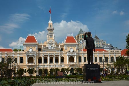 Asia;Asian;building;buildings;cities;city;clock-tower;clock-towers;clocktower;clocktowers;District-1;District-One;H.C.M.-City;H-Chí-Minh;HCM;HCM-City;heritage;historic;historic-building;historic-buildings;historical;historical-building;historical-buildings;history;Ho-Chi-Minh;Ho-Chi-Minh-City;Ho-Chi-Minh-City-Hall;Ho-Chi-Minh-City-Peoples-Committee-Head-office;Ho-Chi-Minh-Statue;Ho-Chi-Minh-Statues;Hotel-de-Ville;Hotel-de-Ville-de-Saigon;Hôtel-de-Ville;Hôtel-de-Ville-de-Saïgon;Nguyn-Sinh-Cung;Nguyen-Sinh-Cung;old;Peoples-Committee-Building;Peoples-Committee-Headquarters;Peoples-Committee-HQ;public-sculpture;public-sculptures;Saigon;Saigon-City-Hall;sculpture;sculptures;South-East-Asia;Southeast-Asia;statue;statues;tradition;traditional;Vietnam;Vietnamese