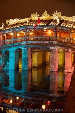 16th_17th-century;Asia;bridge;bridges;building;buildings;calm;Central-Sea-region;Chua-cau;ChÃ¹a-cu;covered-bridge;covered-bridges;dark;evening;Hi-An;heritage;historic;historic-building;historic-buildings;historical;historical-building;historical-buildings;history;Hoi-An;Hoi-An-Old-Town;Hoian;Indochina;Japanese-Bridge;Japanese-Covered-Bridge;light;lighting;lights;night;night-time;night_time;old;old-town;pedestrian-bridge;pedestrian-bridges;reflected;reflection;reflections;serene;smooth;South-East-Asia;Southeast-Asia;still;tradition;traditional;tranquil;UN-world-heritage-area;UN-world-heritage-site;UNESCO-World-Heritage-area;UNESCO-World-Heritage-Site;united-nations-world-heritage-area;united-nations-world-heritage-site;Vietnam;Vietnamese;water;world-heritage;world-heritage-area;world-heritage-areas;World-Heritage-Park;World-Heritage-site;World-Heritage-Sites