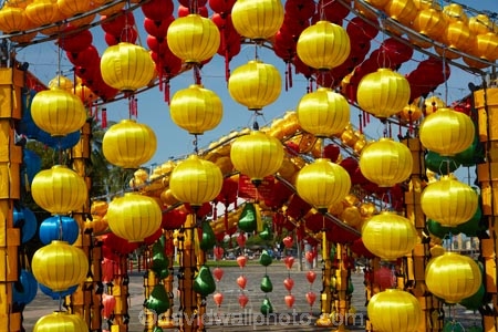 Asia;Central-Sea-region;color;colorful;colors;colour;colourful;colours;festive;Hi-An;Hoi-An;Hoi-An-Old-Town;Hoian;Indochina;lamp;lamps;lantern;lanterns;light;lights;old-town;South-East-Asia;Southeast-Asia;UN-world-heritage-area;UN-world-heritage-site;UNESCO-World-Heritage-area;UNESCO-World-Heritage-Site;united-nations-world-heritage-area;united-nations-world-heritage-site;Vietnam;Vietnamese;Vietnamese-lantern;Vietnamese-lanterns;world-heritage;world-heritage-area;world-heritage-areas;World-Heritage-Park;World-Heritage-site;World-Heritage-Sites;yellow-lantern;yellow-lanterns