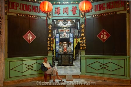 Asia;Asian;building;buildings;Central-Sea-region;dark;Diep-Dong-Nuygen-museum;Diep-Dong-Nuygen-private-museum;dusk;elderly;evening;Hi-An;heritage;historic;historic-building;historic-buildings;historical;historical-building;historical-buildings;history;Hoi-An;Hoi-An-Old-Town;Hoian;Indochina;light;lighting;lights;Mt-Sung;museum;museums;night;night-time;night_time;O.A.P.;O.A.P.s;OAP;OAPs;old;old-town;pensioner;people;person;South-East-Asia;Southeast-Asia;street;street-scene;street-scenes;streets;tradition;traditional;twilight;UN-world-heritage-area;UN-world-heritage-site;UNESCO-World-Heritage-area;UNESCO-World-Heritage-Site;united-nations-world-heritage-area;united-nations-world-heritage-site;Vietnam;Vietnamese;world-heritage;world-heritage-area;world-heritage-areas;World-Heritage-Park;World-Heritage-site;World-Heritage-Sites