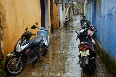 alley;alleys;alleyway;alleyways;Asia;back-street;back-streets;backstreet;backstreets;bike;bikes;Central-Sea-region;Hi-An;Hoi-An;Hoi-An-Old-Town;Hoian;Indochina;lane;lanes;laneway;laneways;motorbike;motorbikes;motorcycle;motorcycles;motorscooter;motorscooters;old-town;rain;rainy;scooter;scooters;South-East-Asia;Southeast-Asia;step_through;step_throughs;street;street-scene;street-scenes;streets;UN-world-heritage-area;UN-world-heritage-site;UNESCO-World-Heritage-area;UNESCO-World-Heritage-Site;united-nations-world-heritage-area;united-nations-world-heritage-site;Vietnam;Vietnamese;world-heritage;world-heritage-area;world-heritage-areas;World-Heritage-Park;World-Heritage-site;World-Heritage-Sites;yellow;yellow-wall;yellow-walls