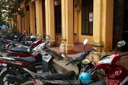 Asia;bike;bikes;Central-Sea-region;Hi-An;Hoi-An;Hoi-An-Old-Town;Hoian;Indochina;motorbike;motorbikes;motorcycle;motorcycles;motorscooter;motorscooters;old-town;scooter;scooters;South-East-Asia;Southeast-Asia;step_through;step_throughs;street;street-scene;street-scenes;streets;UN-world-heritage-area;UN-world-heritage-site;UNESCO-World-Heritage-area;UNESCO-World-Heritage-Site;united-nations-world-heritage-area;united-nations-world-heritage-site;Vietnam;Vietnamese;world-heritage;world-heritage-area;world-heritage-areas;World-Heritage-Park;World-Heritage-site;World-Heritage-Sites
