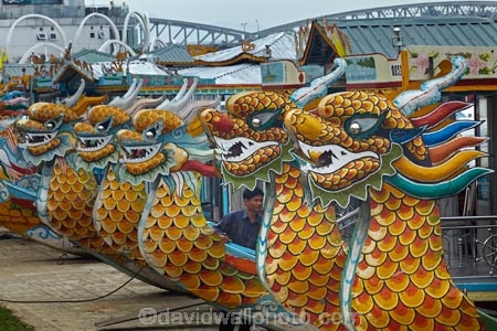 boat;boats;dragon;dragon-boat;dragon-boats;dragons;Hu;Hue;Huong-Giang;North-Central-Coast;Perfume-River;pleasure-boat;pleasure-boats;river;rivers;Song-Huong;SÃ´ng-Huong;Tha-ThiÃªn_Hu-Province;Thua-Thien_Hue-Province;tour-boat;tour-boats;tourist-boat;tourist-boats;Vietnam;Vietnamese;Asia