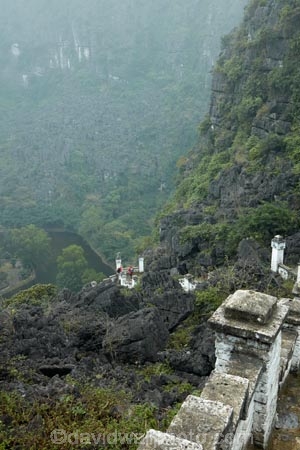 Asia;country;countryside;karst-landscape;karst-topography;karsts;limestone-karst;limestone-karst-landscape;limestone-karsts;limestone-landscape;Lying-Dragon-Mountain;Mua-Cave-Lookout;Ninh-Binh;Ninh-BÃ¬nh-province;Northern-Vietnam;Nui-Ngoa-Long;Red-River-Delta;rock-formation;rock-formations;South-East-Asia;Southeast-Asia;stair;Stairs;stairway;stairways;step;steps;Trang-An;Trang-An-Landscape-Complex;Trang-An-Lanscape-Complex;Trang-An-World-Heritage-Site;TrÃ ng-An;UN-world-heritage-area;UN-world-heritage-site;UNESCO-World-Heritage-area;UNESCO-World-Heritage-Site;united-nations-world-heritage-area;united-nations-world-heritage-site;Vietnam;Vietnamese;world-heritage;world-heritage-area;world-heritage-areas;World-Heritage-Park;World-Heritage-site;World-Heritage-Sites