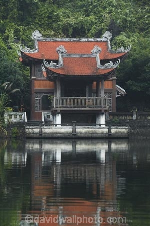 Asia;Ninh-Binh;Ninh-BÃ¬nh-province;Northern-Vietnam;pagoda;pagodas;Red-River-Delta;river;rivers;South-East-Asia;Southeast-Asia;temple;temples;Trang-An;Trang-An-Landscape-Complex;Trang-An-Lanscape-Complex;Trang-An-World-Heritage-Site;TrÃ ng-An;UN-world-heritage-area;UN-world-heritage-site;UNESCO-World-Heritage-area;UNESCO-World-Heritage-Site;united-nations-world-heritage-area;united-nations-world-heritage-site;Vietnam;Vietnamese;water;world-heritage;world-heritage-area;world-heritage-areas;World-Heritage-Park;World-Heritage-site;World-Heritage-Sites