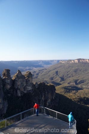Australasia;Australia;Australian;Blue-Mountains;Blue-Mountains-N.P.;Blue-Mountains-National-Park;Blue-Mountains-NP;bluff;bluffs;cliff;cliffs;Echo-Point;erode;eroded;erosion;escarpment;escarpments;geological;geology;Gunnedoo;Jamison-Valley;Katoomba;lookout;lookouts;Meehni;mountainside;mountainsides;N.S.W.;New-South-Wales;NSW;panorama;panoramas;people;person;rock;rock-formation;rock-formations;rock-outcrop;rock-outcrops;rock-tor;rock-torr;rock-torrs;rock-tors;rocks;sandstone;scene;scenes;scenic-view;scenic-views;steep;stone;The-Three-Sisters;Three-Sisters;tourism;tourist;tourists;UN-world-heritage-site;UNESCO-World-Heritage-Site;united-nations-world-heritage-site;View;viewpoint;viewpoints;views;vista;vistas;Wimlah;world-heritage;world-heritage-area;world-heritage-areas;World-Heritage-Park;World-Heritage-site;World-Heritage-Sites