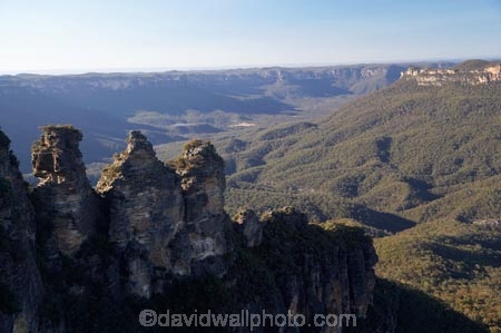 Australasia;Australia;Australian;Blue-Mountains;Blue-Mountains-N.P.;Blue-Mountains-National-Park;Blue-Mountains-NP;bluff;bluffs;cliff;cliffs;Echo-Point;erode;eroded;erosion;escarpment;escarpments;geological;geology;Gunnedoo;Jamison-Valley;Katoomba;Meehni;mountainside;mountainsides;N.S.W.;New-South-Wales;NSW;rock;rock-formation;rock-formations;rock-outcrop;rock-outcrops;rock-tor;rock-torr;rock-torrs;rock-tors;rocks;sandstone;steep;stone;The-Three-Sisters;Three-Sisters;UN-world-heritage-site;UNESCO-World-Heritage-Site;united-nations-world-heritage-site;Wimlah;world-heritage;world-heritage-area;world-heritage-areas;World-Heritage-Park;World-Heritage-site;World-Heritage-Sites