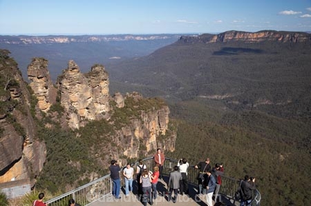 Australasia;Australia;Australian;Blue-Mountains;Blue-Mountains-N.P.;Blue-Mountains-National-Park;Blue-Mountains-NP;bluff;bluffs;cliff;cliffs;Echo-Point;erode;eroded;erosion;escarpment;escarpments;geological;geology;Gunnedoo;Jamison-Valley;Katoomba;lookout;lookouts;Meehni;mountainside;mountainsides;N.S.W.;New-South-Wales;NSW;panorama;panoramas;people;person;rock;rock-formation;rock-formations;rock-outcrop;rock-outcrops;rock-tor;rock-torr;rock-torrs;rock-tors;rocks;sandstone;scene;scenes;scenic-view;scenic-views;steep;stone;The-Three-Sisters;Three-Sisters;tourism;tourist;tourists;UN-world-heritage-site;UNESCO-World-Heritage-Site;united-nations-world-heritage-site;View;viewpoint;viewpoints;views;vista;vistas;Wimlah;world-heritage;world-heritage-area;world-heritage-areas;World-Heritage-Park;World-Heritage-site;World-Heritage-Sites