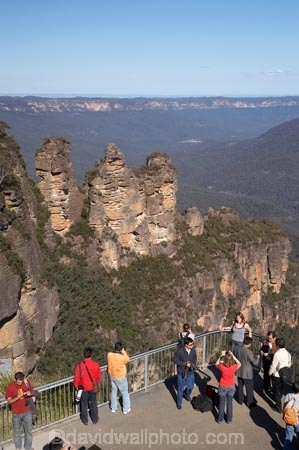 Australasia;Australia;Australian;Blue-Mountains;Blue-Mountains-N.P.;Blue-Mountains-National-Park;Blue-Mountains-NP;bluff;bluffs;cliff;cliffs;Echo-Point;erode;eroded;erosion;escarpment;escarpments;geological;geology;Gunnedoo;Jamison-Valley;Katoomba;lookout;lookouts;Meehni;mountainside;mountainsides;N.S.W.;New-South-Wales;NSW;panorama;panoramas;people;person;rock;rock-formation;rock-formations;rock-outcrop;rock-outcrops;rock-tor;rock-torr;rock-torrs;rock-tors;rocks;sandstone;scene;scenes;scenic-view;scenic-views;steep;stone;The-Three-Sisters;Three-Sisters;tourism;tourist;tourists;UN-world-heritage-site;UNESCO-World-Heritage-Site;united-nations-world-heritage-site;View;viewpoint;viewpoints;views;vista;vistas;Wimlah;world-heritage;world-heritage-area;world-heritage-areas;World-Heritage-Park;World-Heritage-site;World-Heritage-Sites