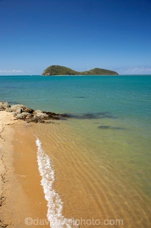 Australasian;Australia;Australian;beach;beaches;Cairns;coast;coastal;coastline;Double-Island;holiday-destination;North-Queensland;ocean;oceans;Palm-Beach;Palm-Cove;Qld;Queensland;sand;sandy;sea;seas;shore;shoreline;Tropical-North-Queensland