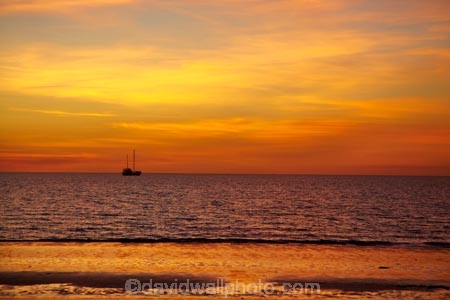 Australasian;Australia;Australian;beach;beaches;boat;boats;calm;coast;coastal;coastline;cruise;cruises;Darwin;dusk;evening;launch;launches;Mindil-Beach;N.T.;nightfall;Northern-Territory;NT;ocean;oceans;orange;placid;quiet;reflection;reflections;sand;sandy;sea;seas;serene;shore;shoreline;sky;smooth;still;sunset;sunsets;Top-End;tour-boat;tour-boats;tourism;tourist;tourist-boat;tourist-boats;tranquil;twilight;water