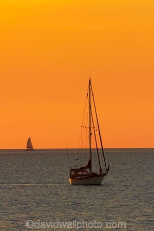 Australasian;Australia;Australian;boat;boats;cruise;cruises;Darwin;dusk;evening;Mindil-Beach;Mindil-Beach-Market;Mindil-Beach-Markets;Mindil-Beach-Sunset-Market;Mindil-Beach-Sunset-Markets;Mindil-Market;Mindil-Markets;Mindil-Sunset-Market;Mindil-Sunset-Markets;N.T.;nightfall;Northern-Territory;NT;orange;silhouette;silhouettes;sky;sunset;sunsets;Top-End;tour-boat;tour-boats;tourism;tourist;tourist-boat;tourist-boats;twilight;water;yacht;yachts