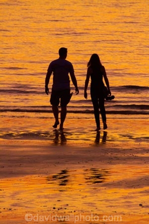 Australasian;Australia;Australian;beach;beaches;calm;coast;coastal;coastline;couple;couples;Darwin;dusk;evening;Mindil-Beach;Mindil-Beach-Market;Mindil-Beach-Markets;Mindil-Beach-Sunset-Market;Mindil-Beach-Sunset-Markets;Mindil-Market;Mindil-Markets;Mindil-Sunset-Market;Mindil-Sunset-Markets;N.T.;nightfall;Northern-Territory;NT;ocean;oceans;orange;pair;people;person;placid;quiet;reflection;reflections;sand;sandy;sea;seas;serene;shore;shoreline;silhouette;silhouettes;sky;smooth;still;sunset;sunsets;Top-End;tranquil;twilight;water