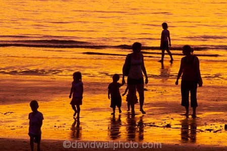 Australasian;Australia;Australian;beach;beaches;calm;child;children;coast;coastal;coastline;Darwin;dusk;evening;Mindil-Beach;Mindil-Beach-Market;Mindil-Beach-Markets;Mindil-Beach-Sunset-Market;Mindil-Beach-Sunset-Markets;Mindil-Market;Mindil-Markets;Mindil-Sunset-Market;Mindil-Sunset-Markets;N.T.;nightfall;Northern-Territory;NT;ocean;oceans;orange;people;person;placid;quiet;reflection;reflections;sand;sandy;sea;seas;serene;shore;shoreline;silhouette;silhouettes;sky;smooth;still;sunset;sunsets;Top-End;tranquil;twilight;water