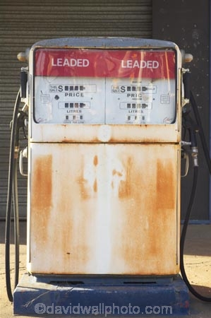 abandon;abandoned;australasia;Australia;australian;discarded;fiveways-garage;forgotten;garage;garages;gas;gas-pump;gas-pumps;historic;historical;industry;machine;machinery;Maryborough;old;Old-Petrol-Station;petrol;petrol-pump;Petrol-Pumps;Queensland;relic;rust;rusted;rustic;rusty;service-station;service-stations;servo;servos
