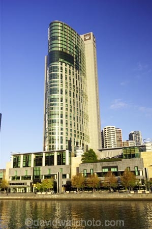 Austalia;australasia;australian;avenue;cafe;cafes;casino;casinos;crown-towers-casino;Melbourne;pedestrian;pedestrians;people;restaurant;restaurants;river;rivers;Southbank;trees;Victoria;walk;walking;yarra;Yarra-Promenade;yarra-river