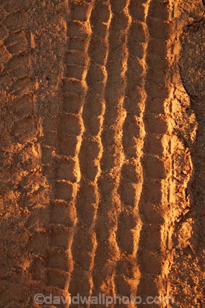 Simpson-Desert;desert;deserts;Queensland;Australia;Australian;outback;outback-Australia;Qld;QAA-Line;QAA;sand-patterns;sand;sand-dune;sand-dunes;pattern;patterns;tire;tires;tyre;tread;tire-pattern;tyre-pattern;tread-pattern;QAA-track
