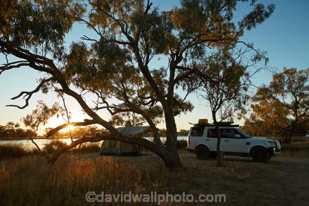Landrover;Landrover-Discovery;Discovery;Landrovers;Australia;Australian;Queensland;outback;outback-Australia;outback-Queensland;Qld;Quilpie;Lake-Houdraman;Camp;Camp-Ground;Camp-Grounds;Camp-Site;Camp-Sites;campground;campgrounds;Camping;Camping-Area;Camping-Areas;Camping-Ground;Camping-Grounds;Camping-Site;Camping-Sites;Caravan-Park;Caravan-Parks;Holiday-Park;Holiday-Parks;holidays;tent;tents;The-Lake;Lake-Houdraman;Lake-Quilpie;The-Lake-Camp