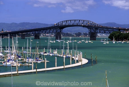 boat;boats;bridges;harbor;harbors;harbours;marinas;port;ports;sailboat;sailboats;span;water;waterfront;yacht;yachts