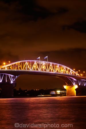 Auckland;Auckland-Harbour-Bridge;bridge;bridges;dark;dusk;evening;light;lighting;lights;N.I.;N.Z.;New-Zealand;NI;night;night-time;night_time;North-Is.;North-Island;Nth-Is;NZ;twilight;Waitemata-Harbor;Waitemata-Harbour