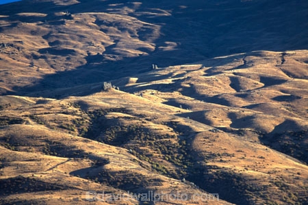 mountain;mountains;ranges;tussock;landscape