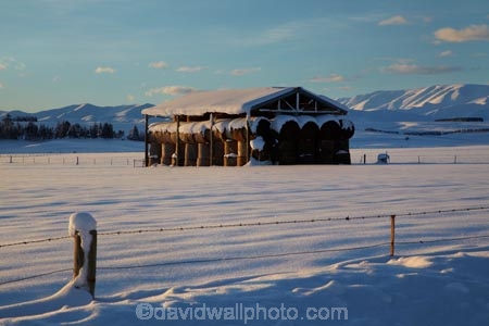 agricultural;agriculture;barn;barns;Central-Otago;cold;Coldness;country;countryside;Daytime;Exterior;extreme-weather;farm;farm-building;farm-buildings;farming;farmland;farms;fence;fence-line;fence-lines;fence_line;fence_lines;fenceline;fencelines;fences;field;fields;freeze;freezing;hay;hay-bale;hay-bales;hay-barn;hay-barns;hay-shed;hay-sheds;haybarn;haybarns;hayshed;haysheds;high-country;hill;hills;Idaburn;Landscape;Landscapes;Maniototo;meadow;meadows;mountain;mountains;N.Z.;natural;Nature;New-Zealand;NZ;Otago;Oturehua;Outdoor;Outdoors;Outside;paddock;paddocks;pasture;pastures;rural;S.I.;Scenic;Scenics;Season;Seasons;shed;sheds;SI;snow;snowfall;snowy;snowy-hills;snowy-mountains;South-Is;South-Is.;South-Island;Sth-Is;straw;weather;White;winter;winter-feed;Wintertime;wintery;wintry