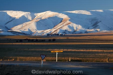 Central-Otago;cold;Coldness;extreme-weather;freeze;freezing;give-way-sign;giveway-signs;Hawkdun-Ra;Hawkdun-Range;Hills-Creek;Ida-Ra;Ida-Range;Ida-Rd;Ida-Valley;Idaburn;Maniototo;N.Z.;New-Zealand;NZ;Omakau;Otago;Oturehua;Ranfurly;road-sign;road-signs;S.H.85;S.I.;Scenic;Scenics;Season;Seasons;SH85;SI;signpost;signposts;snow;snowy;South-Is;South-Island;State-Highway-85;Sth-Is;weather;white;winter;Wintertime;wintery;wintry