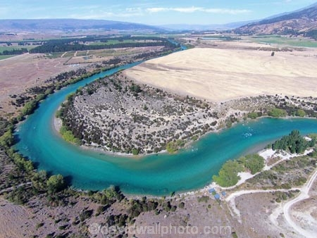 aerial;Aerial-drone;Aerial-drones;aerial-image;aerial-images;aerial-photo;aerial-photograph;aerial-photographs;aerial-photography;aerial-photos;aerial-view;aerial-views;aerials;Central-Otago;Clutha-River;Drone;Drones;horseshoe-bend;horseshoe-bends;N.Z.;New-Zealand;NZ;Otago;oxbow-bend;oxbow-bends;oxbows;Quadcopter;Quadcopters;Queensberry;Queensbury;river;rivers;S.I.;SI;South-Island;Sth-Is;Sth-Is.;U.A.V.;UAV;UAVs;Unmanned-aerial-vehicle;Upper-Clutha-River