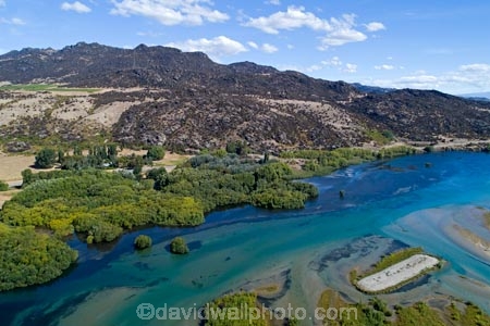 aerial;Aerial-drone;Aerial-drones;aerial-image;aerial-images;aerial-photo;aerial-photograph;aerial-photographs;aerial-photography;aerial-photos;aerial-view;aerial-views;aerials;Central-Otago;channel;channels;Clutha-Arm;Clutha-River;Drone;drone-aerial;Drones;lake;Lake-Dunstan;lakes;N.Z.;New-Zealand;NZ;Otago;Quadcopter-aerial;Quadcopters-aerials;river;river-channel;river-channels;river-mouth;river-mouths;rivers;S.I.;SI;South-Is;South-Island;Sth-Is;Sth-Island;U.A.V.-aerial;UAV-aerials;water