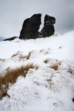 back-country;backcountry;Central-Otago;cold;Dunstan-Range;freeze;freezing;geological;geology;high-altitude;high-country;highcountry;highlands;N.Z.;New-Zealand;NZ;Otago;remote;remoteness;rock;rock-formation;rock-formations;rock-outcrop;rock-outcrops;rock-tor;rock-torr;rock-torrs;rock-tors;rocks;S.I.;season;seasonal;seasons;SI;snow;snowy;South-Is.;South-Island;stone;unusual-weather;uplands;weather;white;winter;wintery