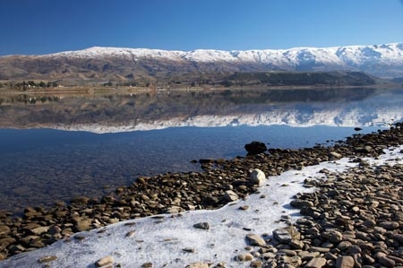 calm;Central-Otago;cold;freeze;freezing;frozen;ice;icy;lake;Lake-Dunstan;lakes;N.Z.;New-Zealand;NZ;Otago;Pisa-Mountains;Pisa-range;Pisa-Ranges;placid;quiet;range;ranges;reflection;reflections;S.I.;season;seasonal;seasons;serene;SI;smooth;snow;snow_capped;snowing;South-Is.;South-Island;still;tranquil;water;white;winter;wintery