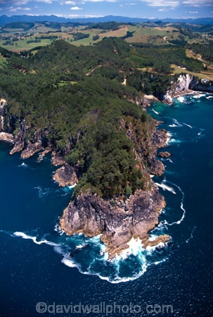 aerials;bay;bays;beach;beaches;bluff;bluffs;cliff;cliffs;farmland;outcrop;pasture;pastureland;pastures;point;rock-formation;rock-outcrop;sand;seascape;seascapes;tor;tors;water
