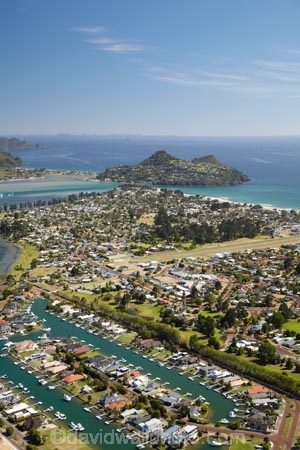 3551;aerial;aerial-photo;aerial-photograph;aerial-photographs;aerial-photography;aerial-photos;aerial-view;aerial-views;aerials;canal;canals;coast;coastal;coastline;coastlines;coasts;coromandel;coromandel-peninsula;expensive-houses;expensive-real-estate;foreshore;island;luxury-homes;luxury-houses;N.I.;N.Z.;new;New-Zealand;NI;north;North-Is;north-is.;North-Island;NZ;ocean;Paku-Hill;Pauanui;Pauanui-Airfield;Pauanui-Waterway;Pauanui-Waterways;peninsula;sea;shore;shoreline;shorelines;shores;suburb;suburbia;suburbs;Tairua;Tairua-Harbor;Tairua-Harbour;Waikato;water;waterfront;waterway;waterways;zealand