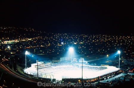 fllodlit;floodlights;night-game;sport;sporting;stadium;sports-complex;sport-stadium;cricket;rugby;Otago-Cricket-and-Rugby;Otago;The-Glen;sporting-venue;venue;venues;match;clash;compete;competition;night;evening;spectator;spectators